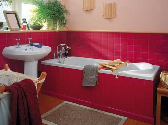 Quelle couleur éviter dans une salle de bain ?